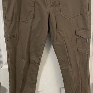 Lee Women's Cargo Pants in Brown